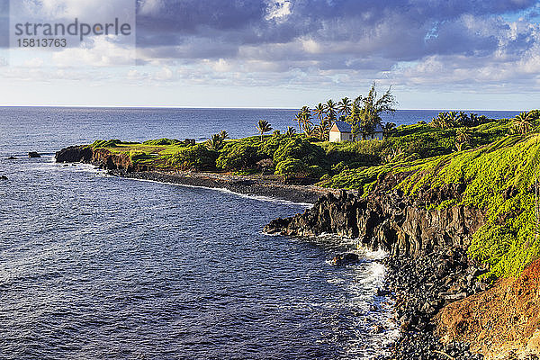 Küstenlandschaft auf der Straße nach Hana  Insel Maui  Hawaii  Vereinigte Staaten von Amerika  Nordamerika