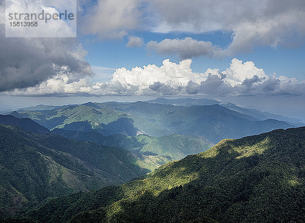 Landschaft der Sierra Maestra  Provinz Granma  Kuba  Westindien  Karibik  Mittelamerika