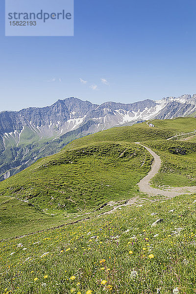 Schweiz  Kanton St. Gallen  Glarner Alpen  Panorama-Wanderweg in der Tektonikarena Sardona