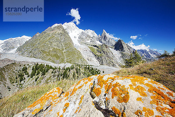 Blick auf den Mont Blanc und den Glacier du Miage von oberhalb des Val Veny  Italien.