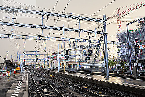 Gleise und Oberleitungen im Bahnhof Winterthur  Schweiz