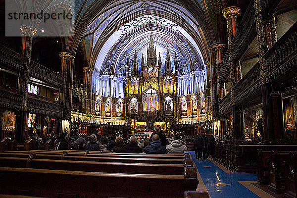 Das Innere der Notre-Dame-Basilika von Montreal