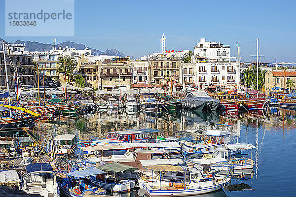 Boote im Hafen von Kyrenia  Kyrenia (Girne)  Zypern