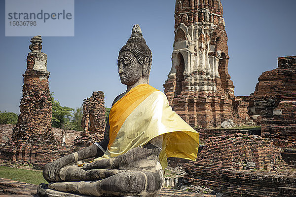 Buddha in Lotus-Position im Ayutthaya Historical Park