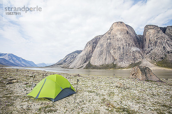 Campingplatz im Junital am Akshayak-Pass  Kanada.