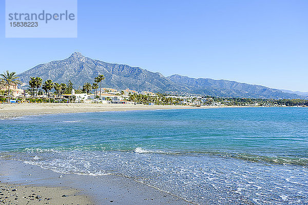 Strand des Rio Verde in Marbella  Malaga  Spanien