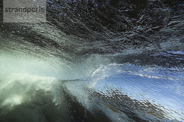 Unterwasser-Ansicht der Welle