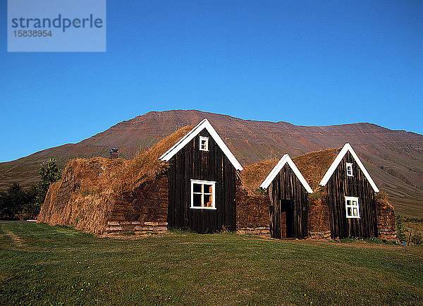 alte Torfhäuser in Island