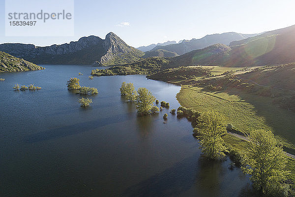 Stausee Porma aus der Luftaufnahme