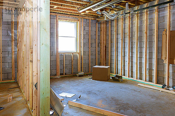 Keller-Rahmenkonstruktion Innenrahmen eines neuen Hauses
