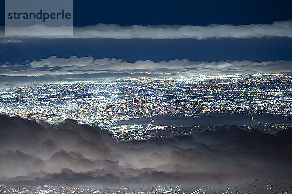 Stadtlandschaft mit Blick auf Los Angeles vom Mt. Wilson