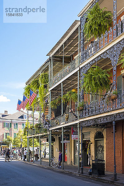 Balkone im French Quarter in der Royal Street  New Orleans  Louisiana  Vereinigte Staaten