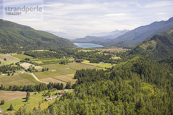 Luftaufnahme des Columbia Valley  Cultus Lake  Britisch-Kolumbien  Kanada