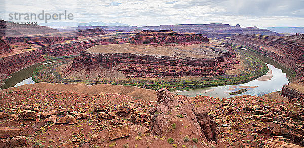 Der Colorado River fließt durch den Canyonlands National Park  das Herz einer Hochwüste namens Colorado Plateau.