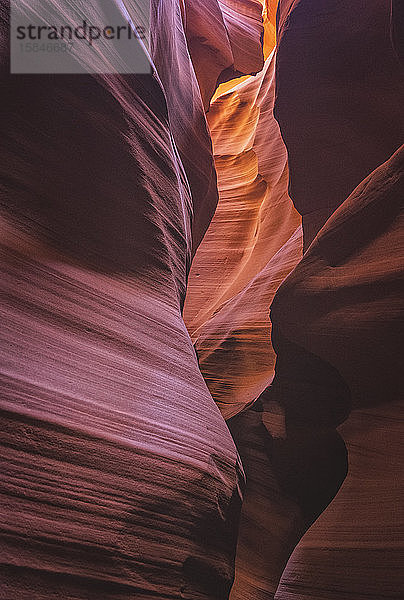 Das Innere des Antelope Canyon  Farbe und Texturen