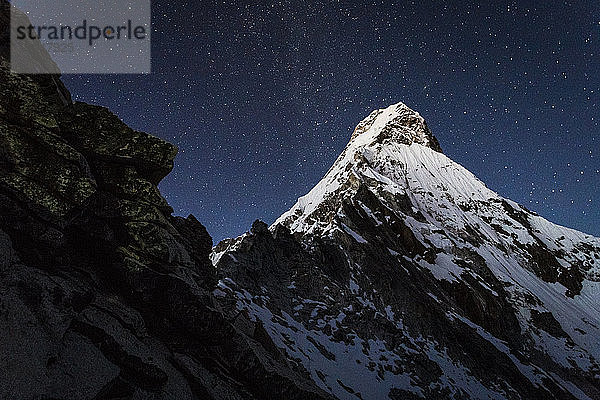 Ama Dablam in Nepal - Stars der Nacht