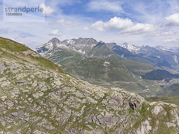 Blick auf das Gebirge der Schweizer Alpen