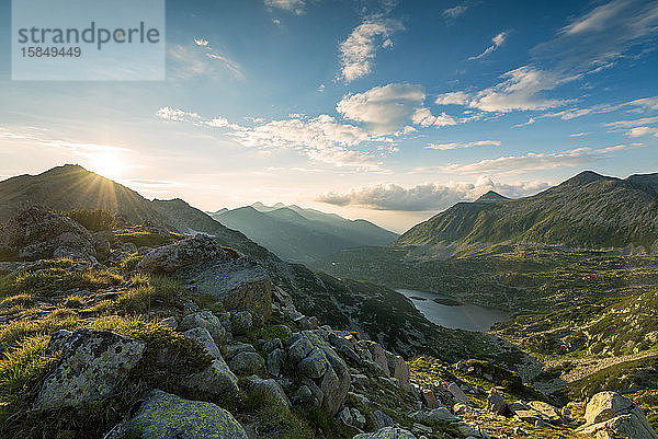 Landschaftliche Sommerlandschaft  Pirin-Gebirge  Bulgarien.