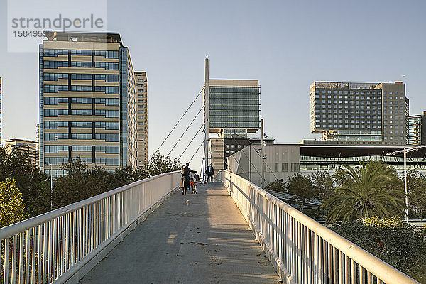 Diagonal Mar und die Seefront von Poblenou mit Forum