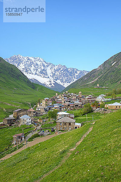 Dörfer Chvibiani und Zhibiani  Ushguli  Region Samegrelo-Zemo Svaneti  Georgien