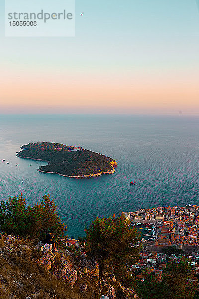 Draufsicht auf die Insel Lokrum von der Seilbahn Dubrovnik