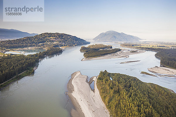 Luftaufnahme des Fraser River bei Chilliwack  Britisch-Kolumbien.