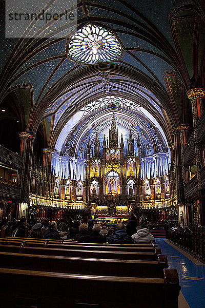 Das Innere der Notre-Dame-Basilika von Montreal