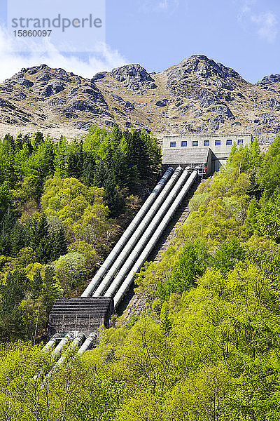 Sloy-Wasserkraftwerk an den Ufern des Loch Lomond  Schottland  Großbritannien.