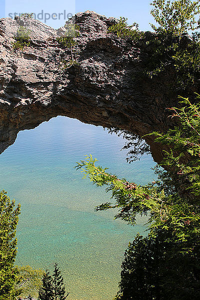 Kalksteinformation (Arch Rock) auf der Insel Mackinac