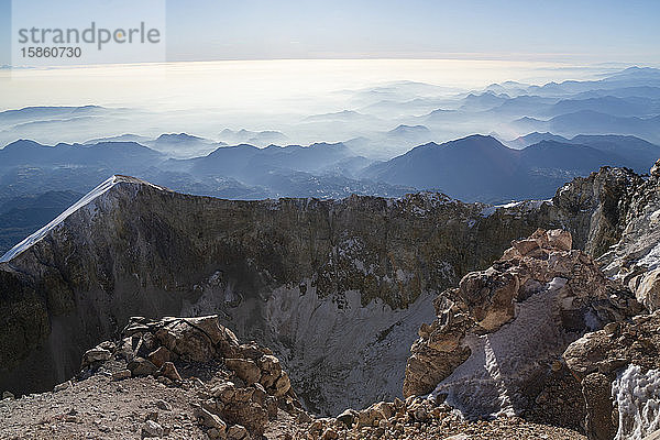 Krater auf dem Gipfel des Pico de Orizaba in Mexiko