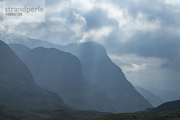 Bergsilhouetten  Glen Coe  Hochland  Schottland