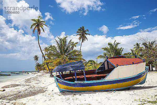 Mano Juan  ein malerisches Fischerdorf  Insel Saona  Parque Nacional del Este  Punta Cana  Dominikanische Republik  Westindien  Karibik  Mittelamerika