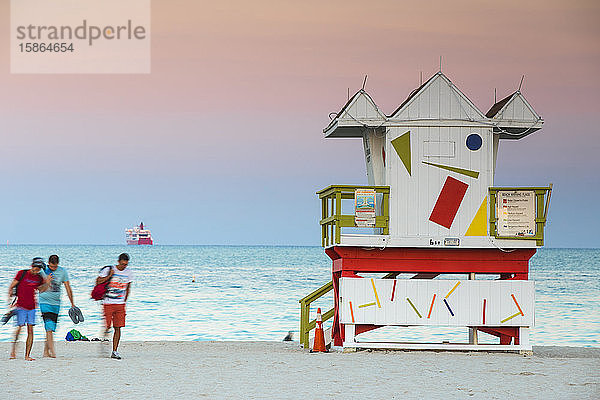 Strandhütte der Rettungsschwimmer  South Beach  Miami Beach  Florida  Vereinigte Staaten von Amerika  Nord-Amerika