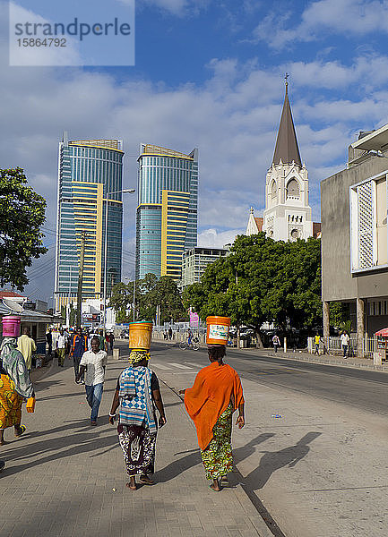 Uferstraße und St. Josephs-Kathedrale  Dar es Salaam  Tansania  Ostafrika  Afrika