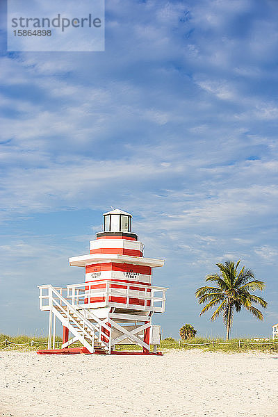 Strandhütte der Rettungsschwimmer  South Beach  Miami Beach  Florida  Vereinigte Staaten von Amerika  Nord-Amerika