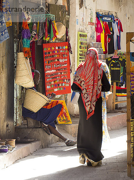 Straßenszene  Stone Town  Sansibar  Tansania  Ostafrika  Afrika