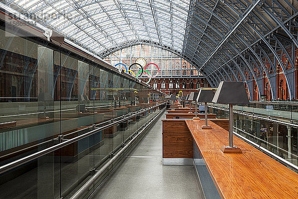 Der schöne Bahnhof von St. Pancras International  London  England  Vereinigtes Königreich  Europa