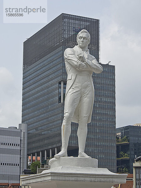 Statue des Stadtgründers Sir Stamford Raffles  Singapur  Südostasien  Asien