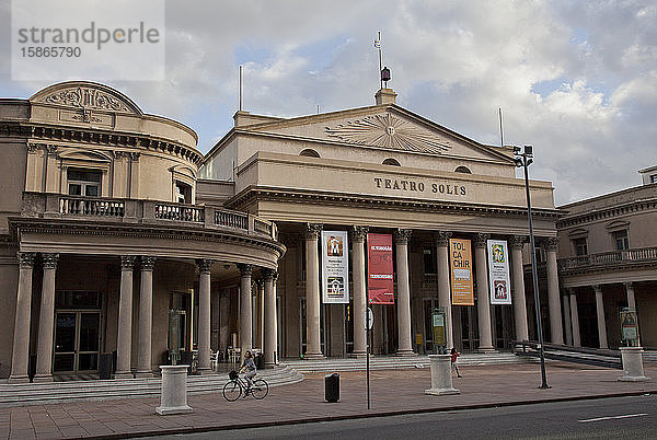 Das Solis-Theater in Montevideo  Uruguay  Südamerika