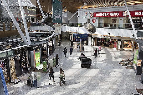 Innenraum  Internationaler Flughafen Kuala Lumpur  Kuala Lumpur  Malaysia  Südostasien  Asien