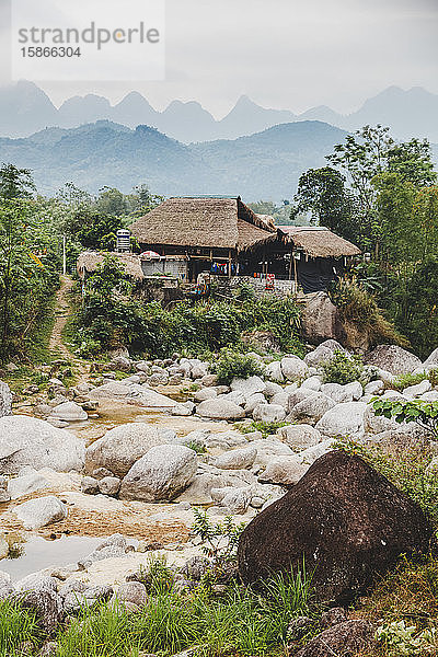 Traditionelles Haus; Provinz Ha Giang  Vietnam