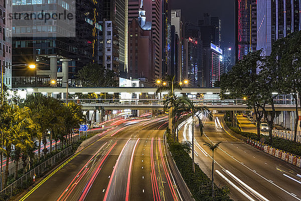 Straße bei Nacht; Wan Chai  Hongkong  China