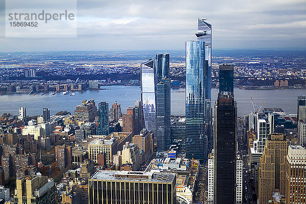 Wolkenkratzer in Manhattan; New York City  New York  Vereinigte Staaten von Amerika