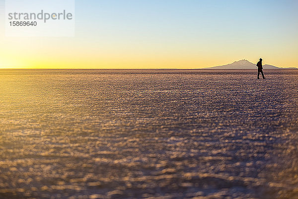 Sonnenuntergang am Salar de Uyuni; Potosi  Bolivien