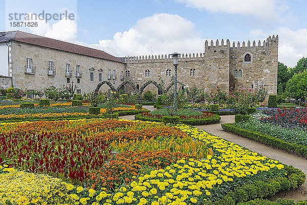 Garten Santa Barbara in der Nähe der Mauern des Alten Palastes der Erzbischöfe  Braga  Minho  Portugal  Europa
