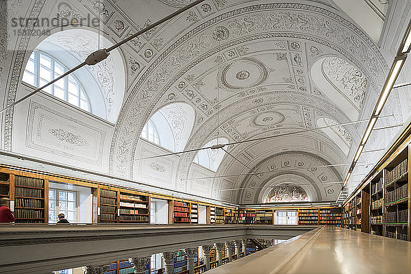 Innenraum der Nationalbibliothek von Finnland  Helsinki  Finnland  Europa
