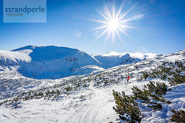 Skigebiet Borovets  Bergblick von der Yastrebets-Gondel  Bulgarien  Europa