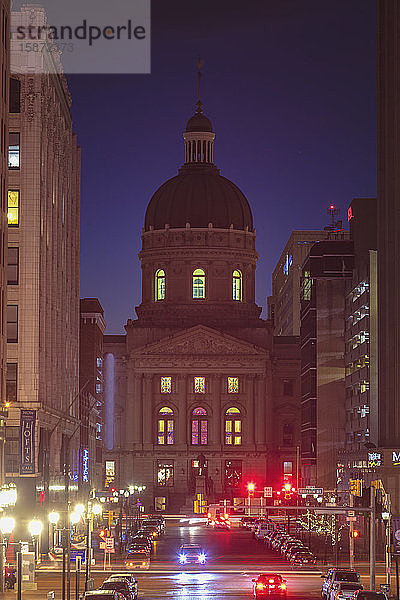 Indianapolis  Indiana  USA  Indiana State Capitol bei Nacht