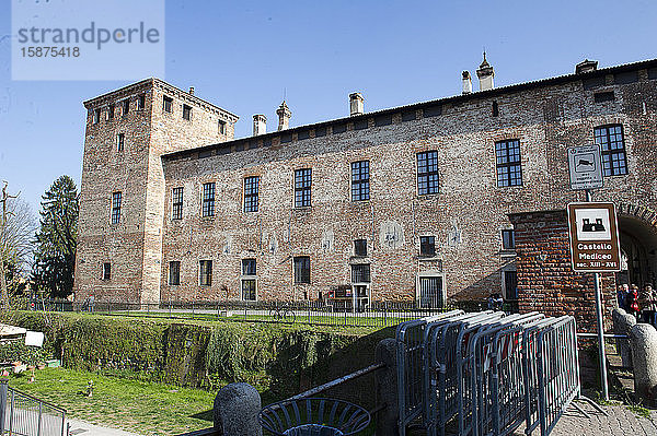 Italien  Lombardei  Melegnano - Mittelalterliches Schloss der Medici  außen