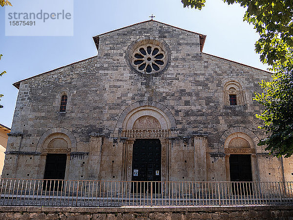 Italien  Abruzzen  Caramanico Terme  Kirche San Tommaso Becket  Kirche San Tommaso di Paterno